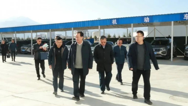 西藏自治区工商联多吉次珠主席一行至南宫电子游戏青稞参观调研