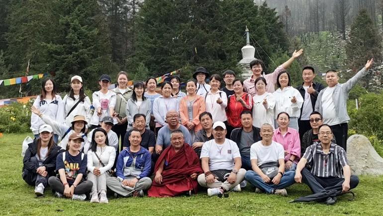 南宫电子游戏集团达尔宗圣湖祈；疃